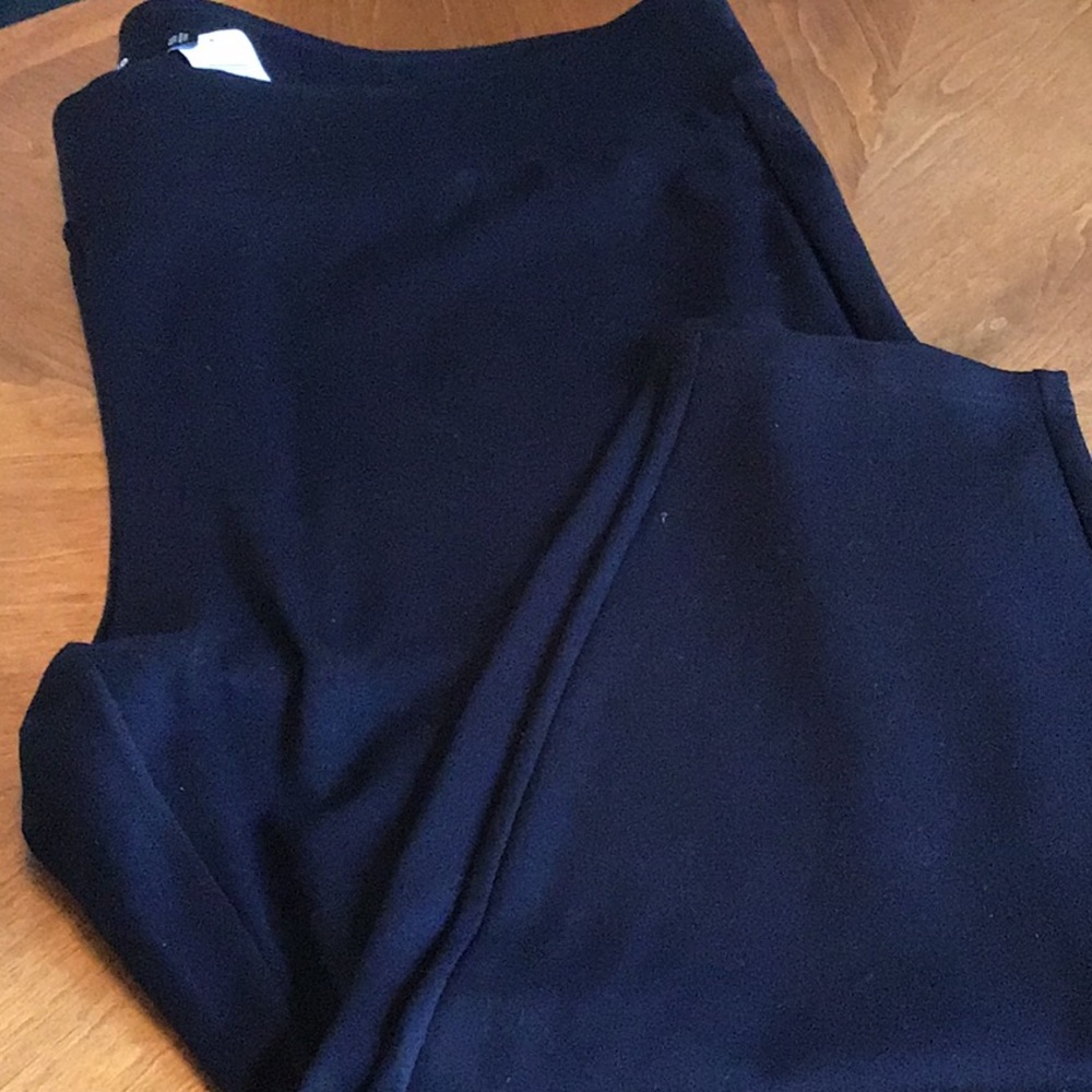 ❤️TORRID PIXIE SHORT STRETCH CAPRIS